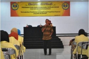 Seminarkoperasi yang dihelat PGSD UNIKU.